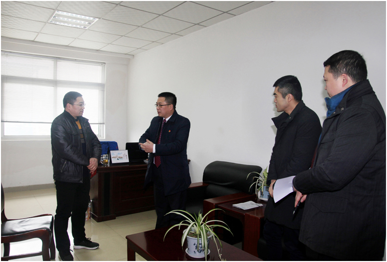 綿竹市委常委、組織部部長李偉一行蒞臨鑫坤機(jī)械慰問優(yōu)秀人才