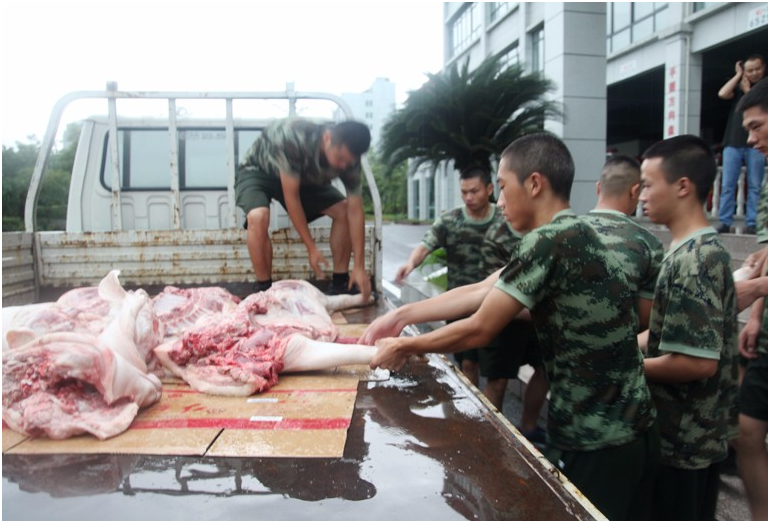 仟坤集團“八一”前夕走訪慰問綿竹市消防大隊官兵